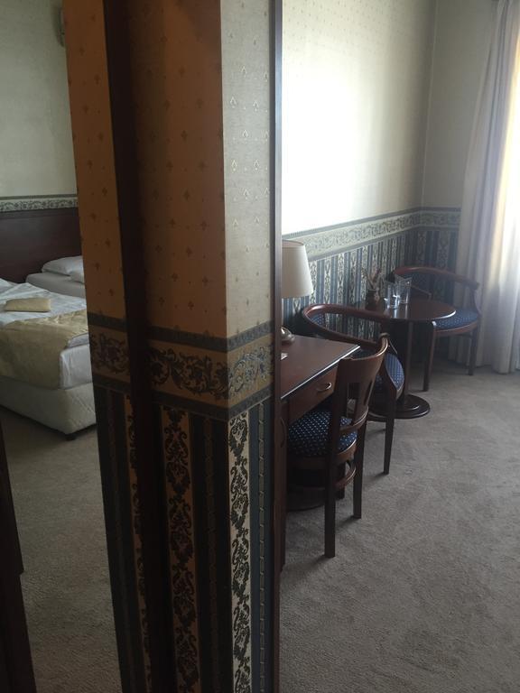 Chateau Montagne Hotel Troyan Trojan Kültér fotó