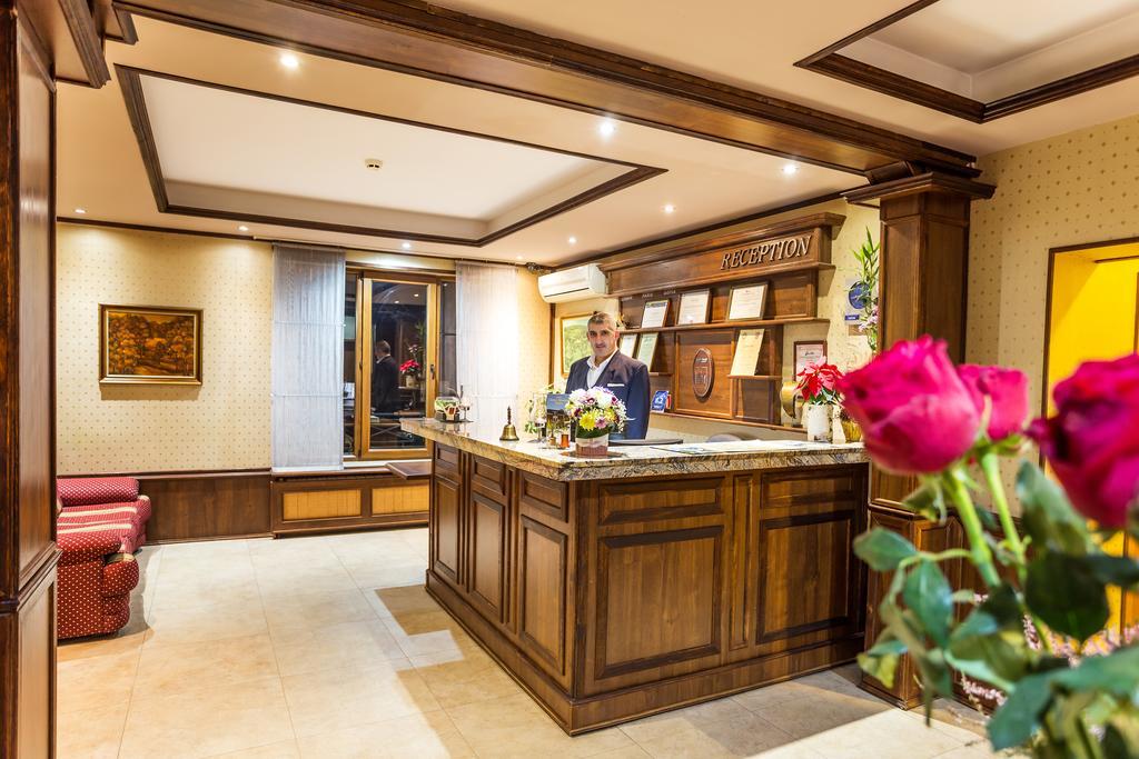 Chateau Montagne Hotel Troyan Trojan Kültér fotó