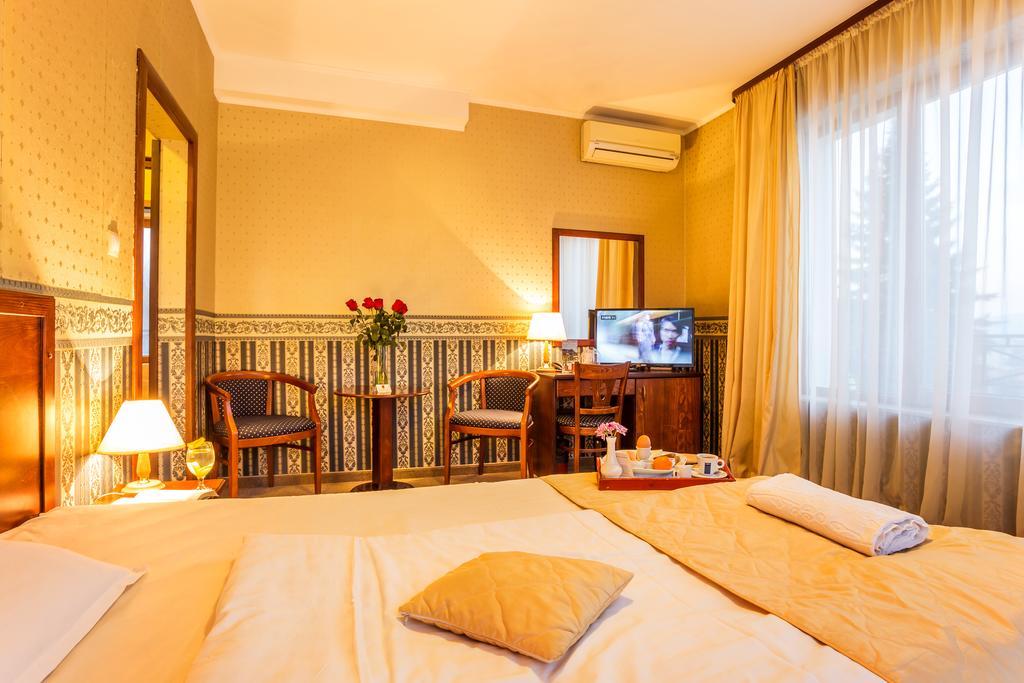 Chateau Montagne Hotel Troyan Trojan Kültér fotó